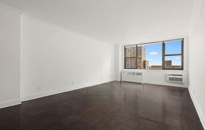 1 bed, 1 bath, 732 sqft, $5,600, Unit 010A