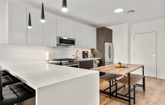 1 bed, 1 bath, 570 sqft, $3,300, Unit 504