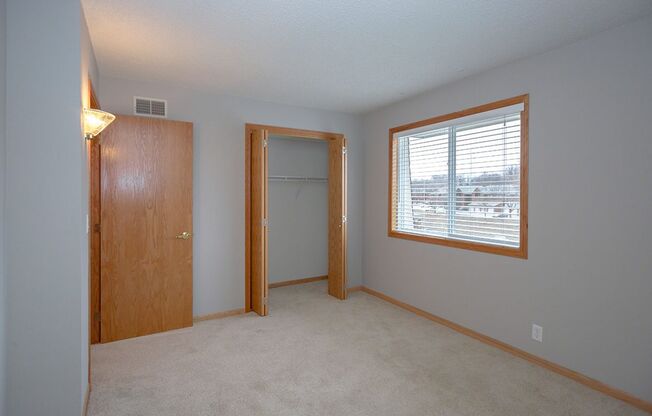 2 beds, 1.5 baths, 967 sqft, $1,130, Unit B-105