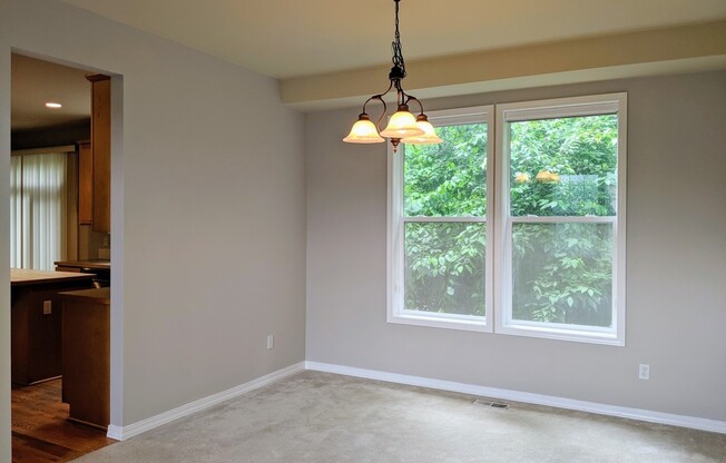 Stunning 2 Story 4 Bed 2.5 Bath Home in Redmond