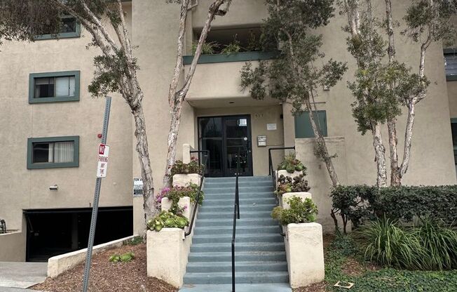 MISSION HILLS...  Top-Floor 2 Bedroom, 2 Bath Condo in Torrance Canyon Available Now!
