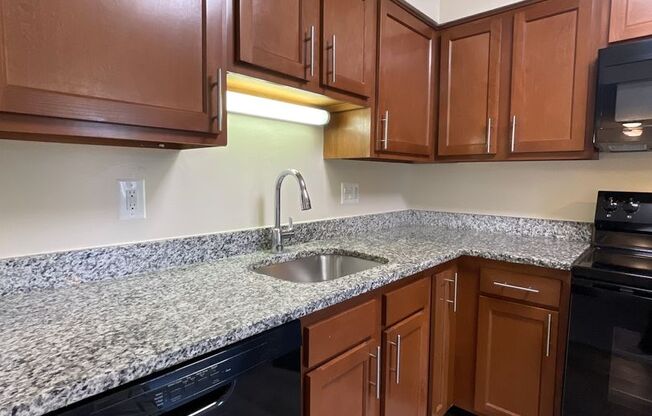 2 beds, 2 baths, 1,000 sqft, $1,975, Unit 14227 #301