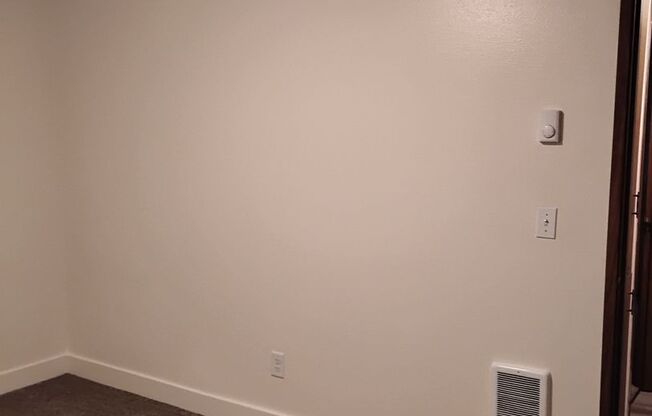 2 beds, 1 bath, 840 sqft, $1,250, Unit 257-664
