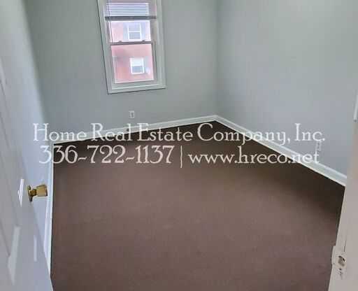 2 beds, 1 bath, $695, Unit 609-D