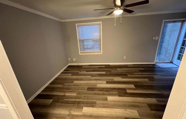 Beautiful fully renovated Townhomw 3 beds 1.5 bath