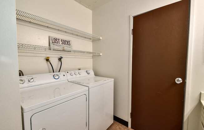 Apartment with Washer/Dryer in North Milwaukee