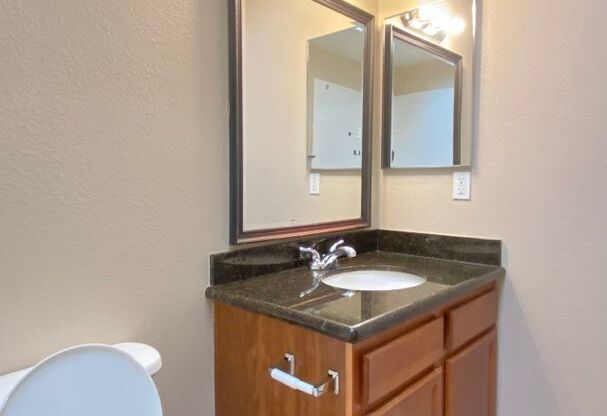 3 beds, 2 baths, $1,500, Unit # 2044
