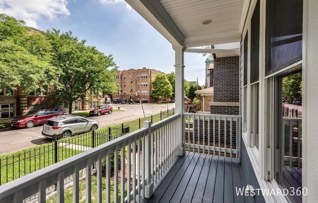 3409 W CORTLAND