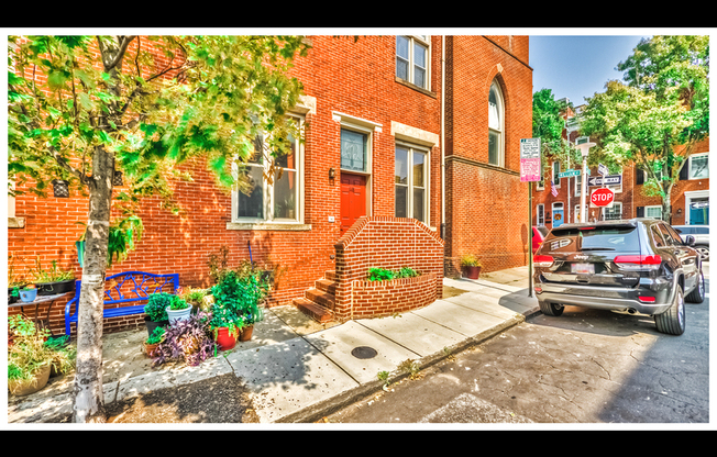 148 E CLEMENT ST