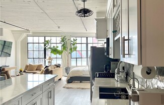 200 N SAN FERNANDO RD