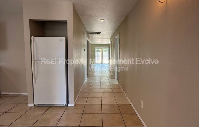 2950 E Mobile Ln