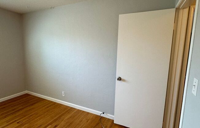 1 bed, 1 bath, 550 sqft, $2,300, Unit 4