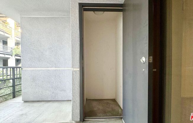 1 bed, 1 bath, 1,050 sqft, $3,100, Unit 426