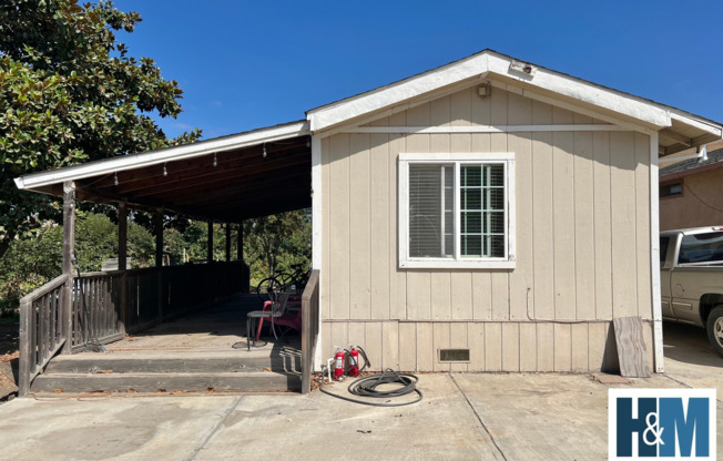 Charming Country-Style Manufactured Home