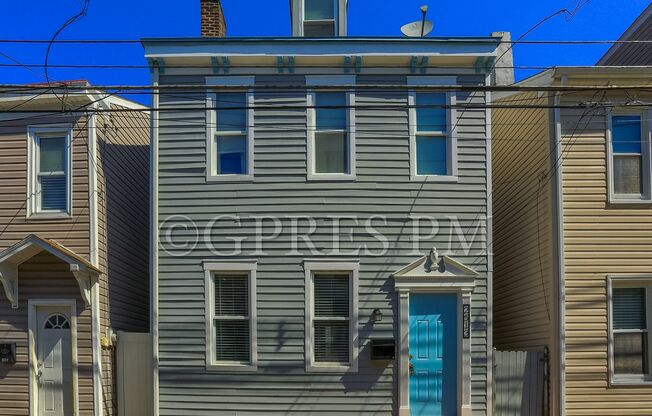 **Price reduction**Modern 2-Bedroom, 3-Bath Home with Elegant Finishes in the Heart of Pittsburgh