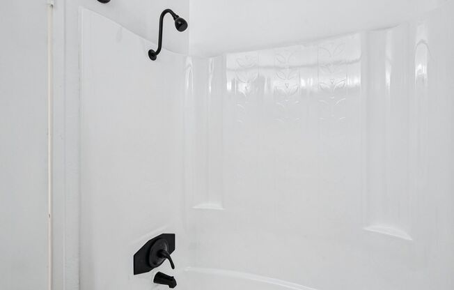 Studio, 1 bath, 495 sqft, $1,421, Unit 213