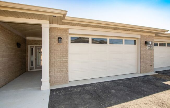 Eagle Crossing Luxury Apartment Homes