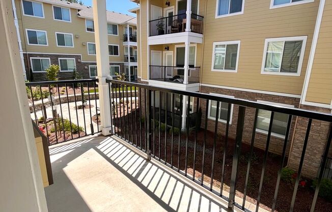 1 bed, 1 bath, 800 sqft, $1,600, Unit C208