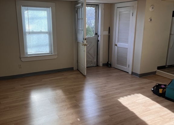 17 SULLIVAN AVE