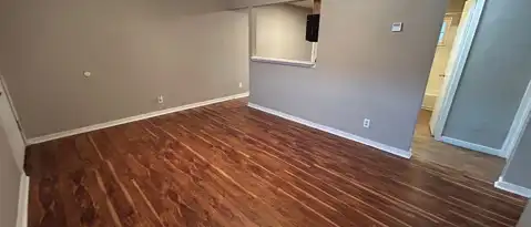 1026 EDISON 