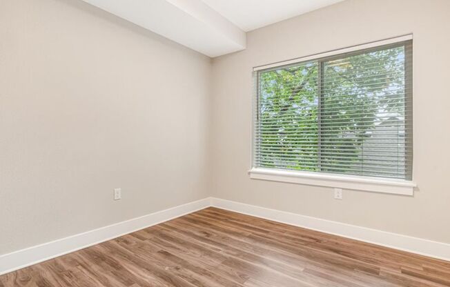 2 beds, 1 bath, 751 sqft, $1,995, Unit 305