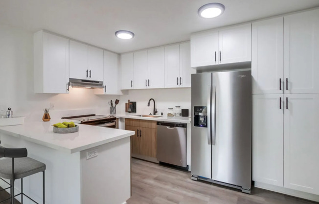 1 bed, 1 bath, 576 sqft, $2,395, Unit 36