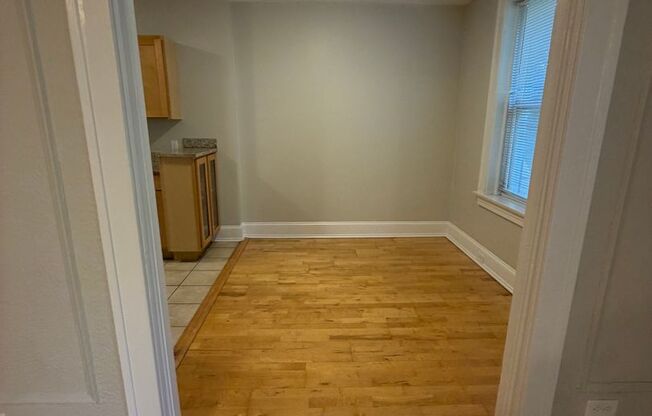 2 beds, 1 bath, 800 sqft, $1,475, Unit 200