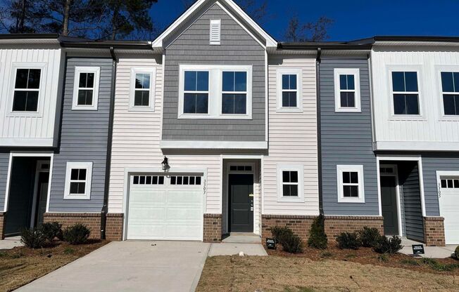 3303 OAK PASS DR