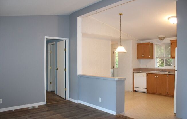 5266 #B Sunset Dr. El Sobrante, CA 94803