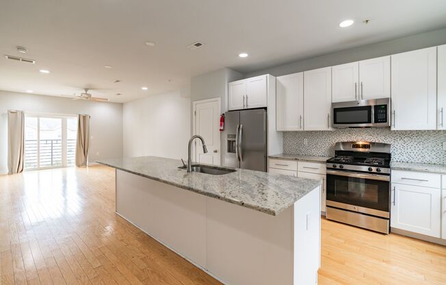 Five Bed Manayunk Apartment