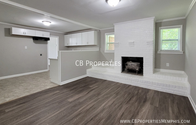 384 LILLIAN DR