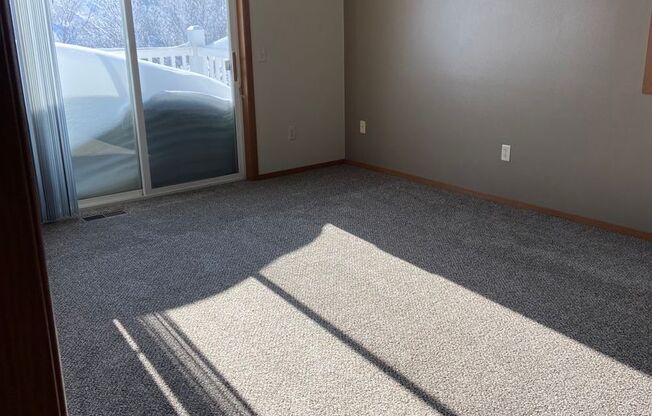 1 bed, 1 bath, 725 sqft, $954, Unit 322E