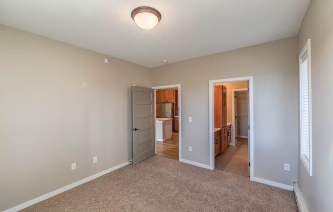 3 beds, 2 baths, 1,301 sqft, $1,730, Unit 212