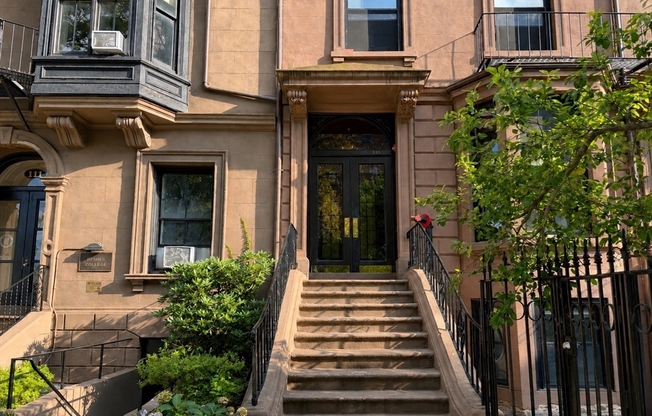 2 beds, 1 bath, 600 sqft, $3,800, Unit F-5