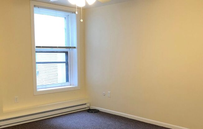 Studio, 1 bath, 395 sqft, $975, Unit 312