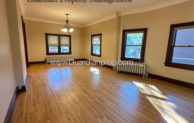 Spacious Isles/Uptown Main Level Duplex, W/D, 2 Parking Spaces, Full Office, Basement Storage