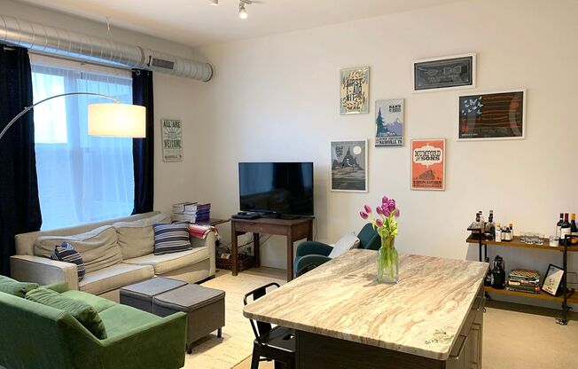 1 bed, 1 bath, 700 sqft, $2,395, Unit 406