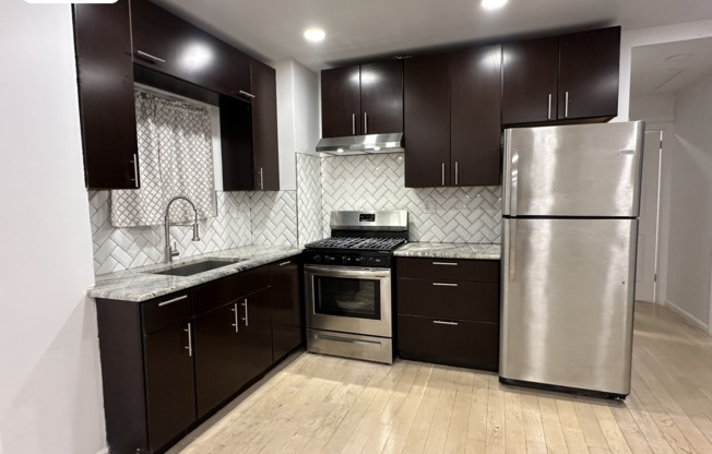 3 beds, 1 bath, $2,900, Unit 1