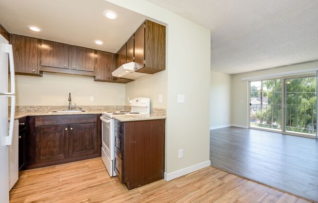 2 beds, 1 bath, 800 sqft, $2,250, Unit 107