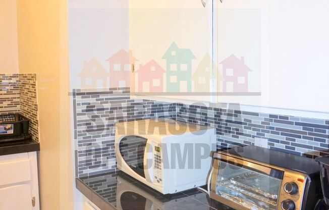 1 bed, 1 bath, $2,100, Unit 946 Unit A Full Home