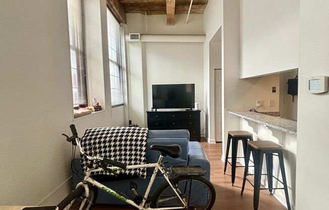 1 bed, 1 bath, 600 sqft, $1,674, Unit 223