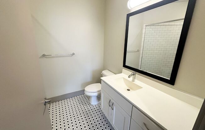 2 beds, 2 baths, 1,050 sqft, $2,095, Unit 3250-104