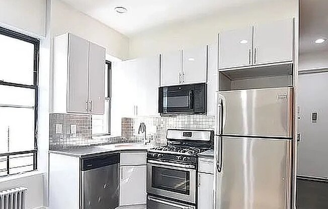 100 W 143 ST