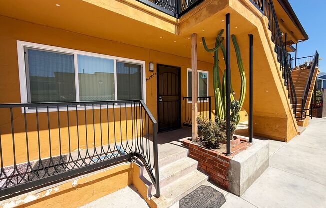 4348 - 4352 1/2 McClintock St