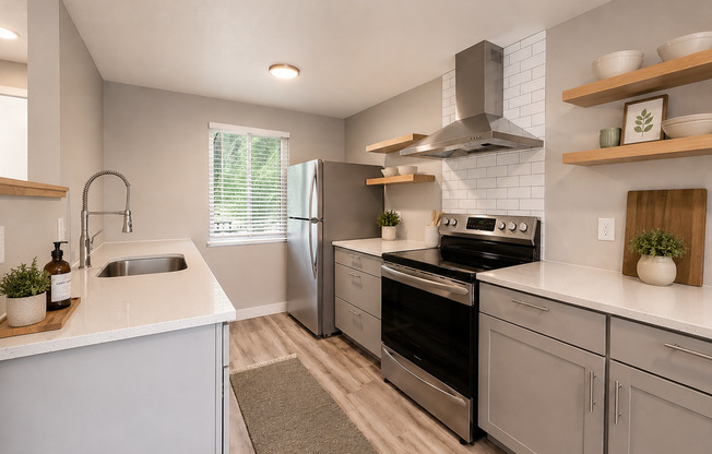 2 beds, 1 bath, 803 sqft, $1,495, Unit 112