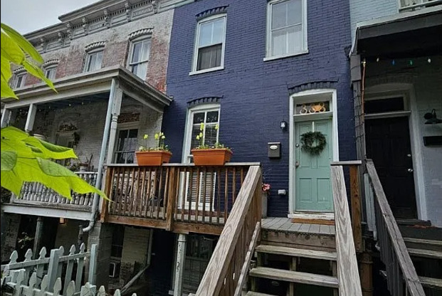 338 S LAUREL ST