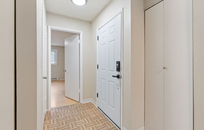 1 bed, 1 bath, 675 sqft, $1,195, Unit #11