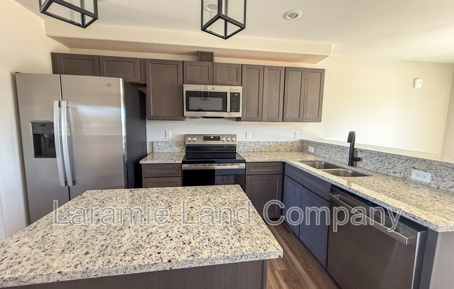 569 N 12 ST