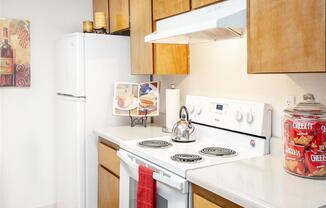 Kitchen Appliances at Courtyard at Central Park Apartments, Fresno, California