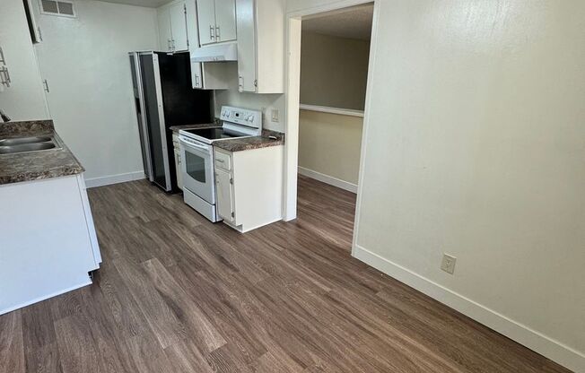 2 beds, 2 baths, 975 sqft, $2,595, Unit 102